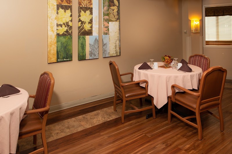 RIVER'S BEND HEALTH SERVICES nursing home in MANITOWOC, WI - Photo 5 of 5