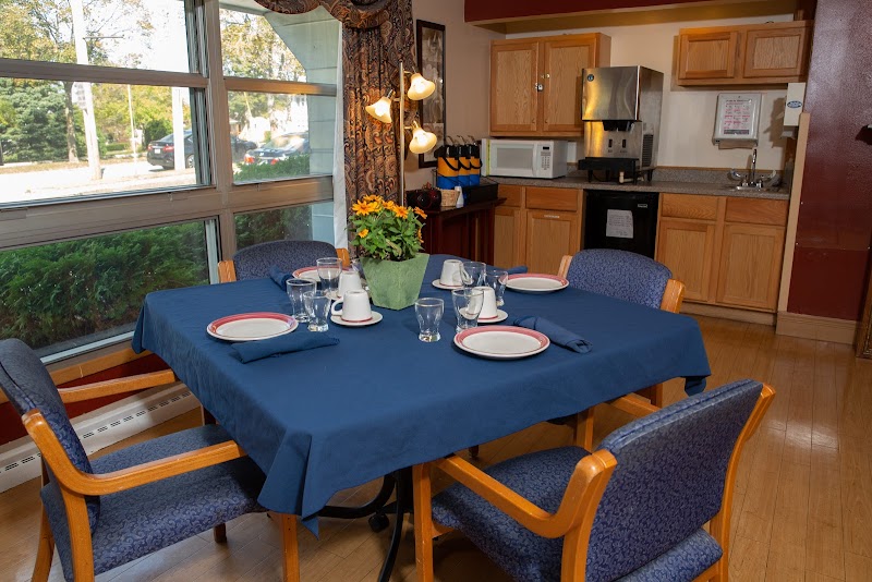 ST FRANCIS HEALTH SERVICES nursing home in SAINT FRANCIS, WI - Photo 4 of 8