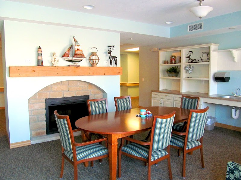 SERENITY SPRING SENIOR LIVING AT SCANDIA VILLAGE nursing home in SISTER BAY, WI - Photo 4 of 5