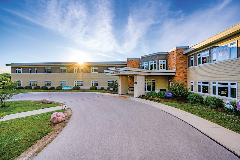 ASCENSION LIVING - LAKESHORE AT SIENA nursing home in RACINE, WI - Photo 4 of 5