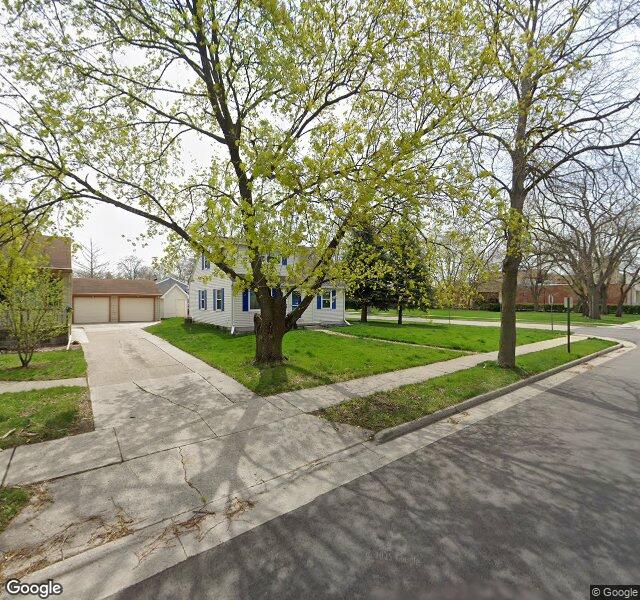 Avina on Division nursing home in FOND DU LAC, WI - Photo 2 of 2