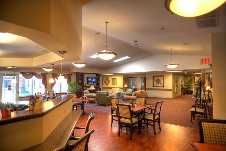 GENEVA LAKE MANOR nursing home in LAKE GENEVA, WI - Photo 3 of 5