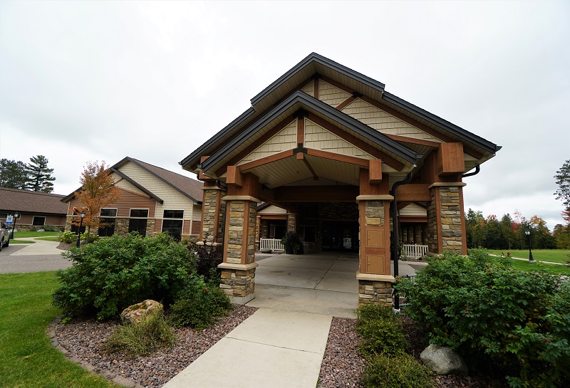 RENNES HEALTH AND REHAB CENTER-RHINELANDER nursing home in RHINELANDER, WI - Photo 4 of 10