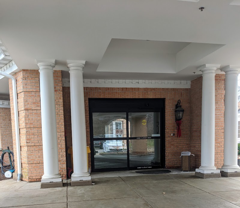 Complete Care at Hales Corners nursing home in Hales Corners, WI - Photo 4 of 5