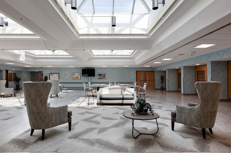 Complete Care at Ridgewood LLC nursing home in RACINE, WI - Photo 5 of 7