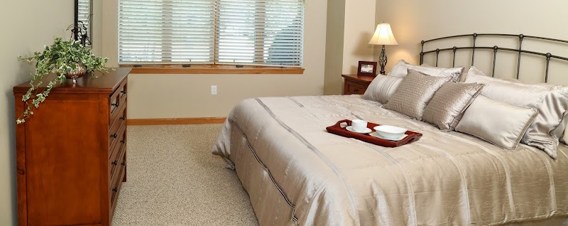 CEDAR CREST HEALTH CENTER nursing home in JANESVILLE, WI - Photo 3 of 10