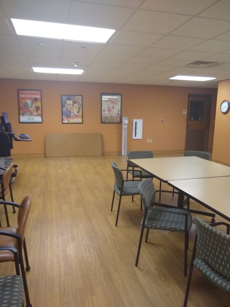 OAKWOOD VILLAGE EAST HEALTH AND REHAB CENTER nursing home in MADISON, WI - Photo 2 of 5