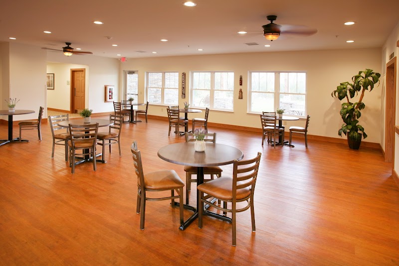 OAK PARK PLACE OF JANESVILLE nursing home in JANESVILLE, WI - Photo 3 of 5