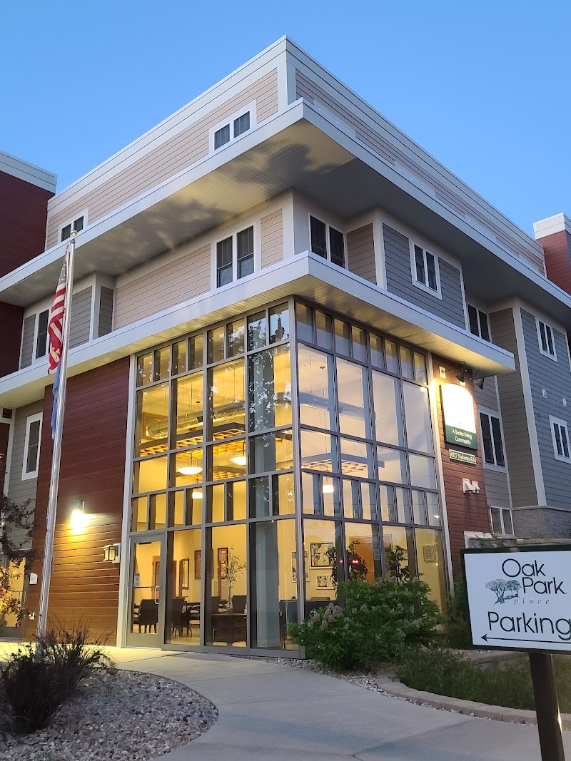 Oak Park Place of Nakoma nursing home in Madison, WI - Photo 2 of 5