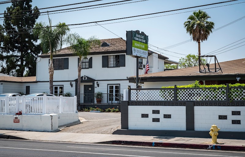 VINELAND POST ACUTE nursing home in NORTH HOLLYWOOD, CA - Photo 2 of 10