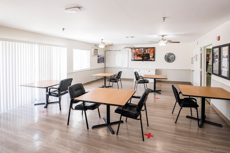 VINELAND POST ACUTE nursing home in NORTH HOLLYWOOD, CA - Photo 4 of 10