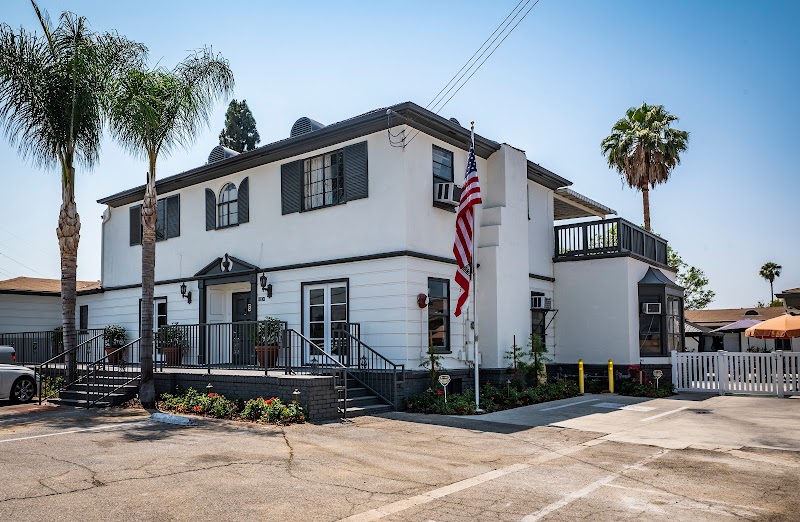 VINELAND POST ACUTE nursing home in NORTH HOLLYWOOD, CA - Photo 5 of 10