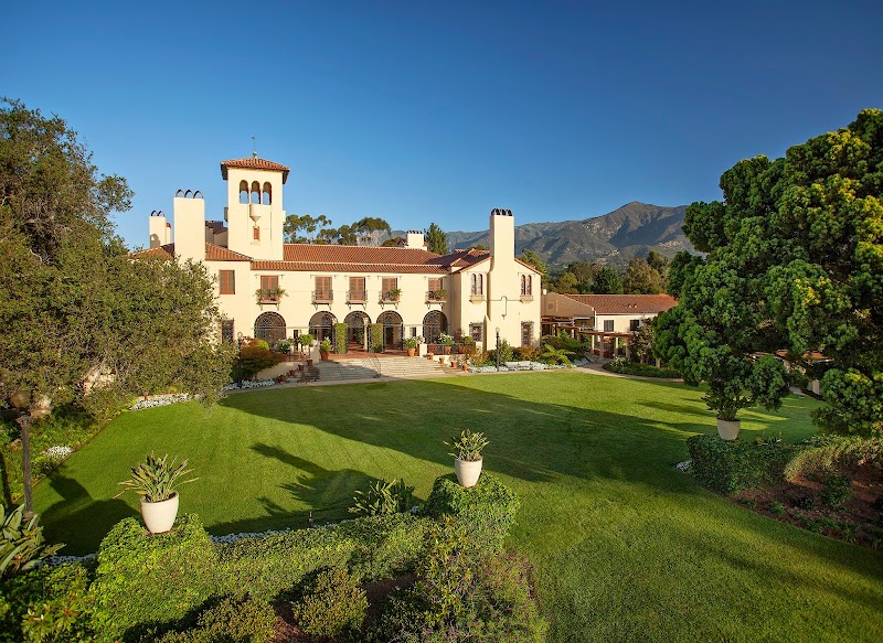 Casa Dorinda nursing home in Santa Barbara, CA - Photo 2 of 10