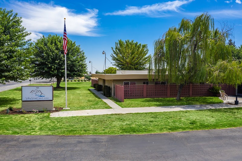 VALLEY VIEW CARE CENTER nursing home in DELANO, CA - Photo 2 of 5