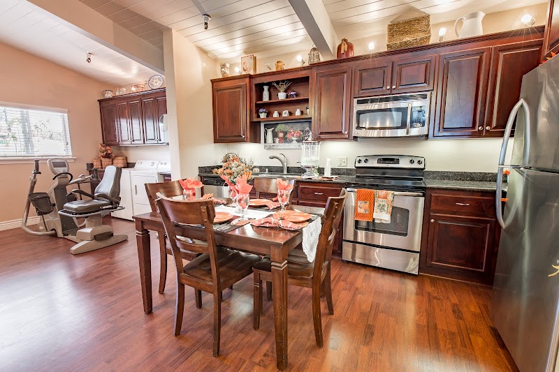 WINDSOR THE RIDGE REHABILITATION CENTER nursing home in SALINAS, CA - Photo 3 of 10