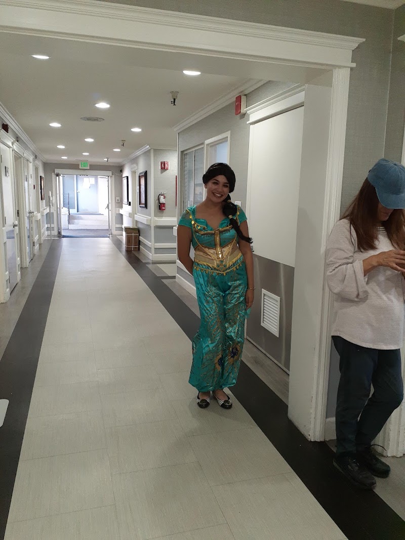 VALLEY POINTE NURSING & REHABILITATION CENTER nursing home in CASTRO VALLEY, CA - Photo 4 of 10