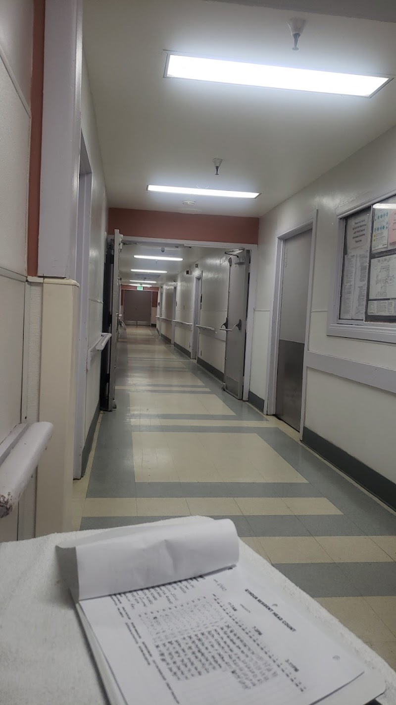 LAKEWOOD HEALTHCARE CENTER nursing home in DOWNEY, CA - Photo 5 of 5