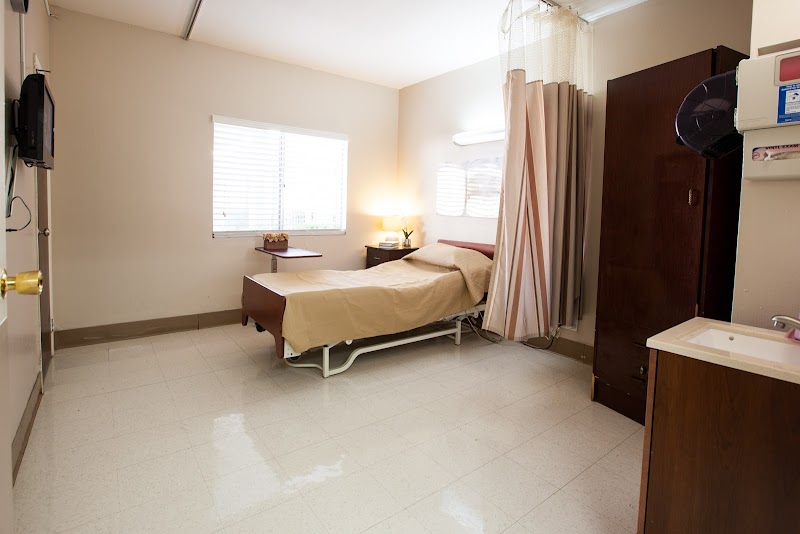 VICTORIA CARE CENTER nursing home in BALDWIN PARK, CA - Photo 3 of 10