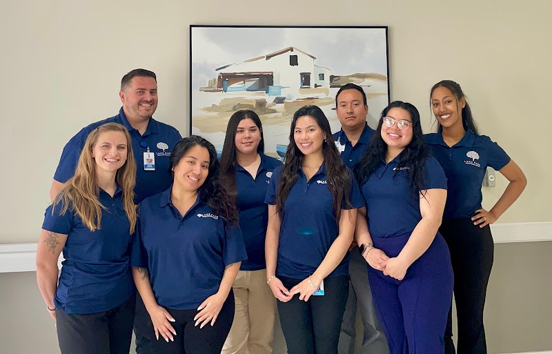 LAKE PARK HEALTHCARE CENTER nursing home in OAKLAND, CA - Photo 2 of 2