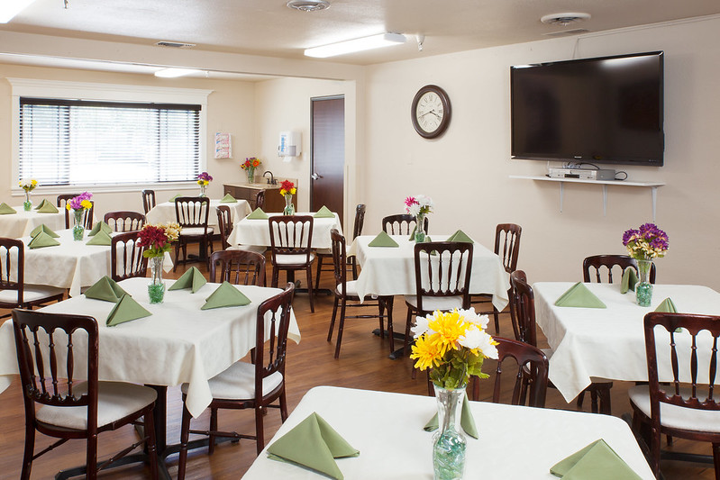 MCKINLEY PARK CARE CENTER nursing home in SACRAMENTO, CA - Photo 4 of 10