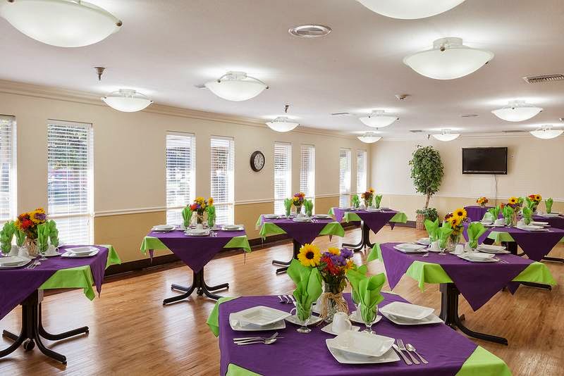 LINWOOD MEADOWS CARE CENTER nursing home in VISALIA, CA - Photo 5 of 5