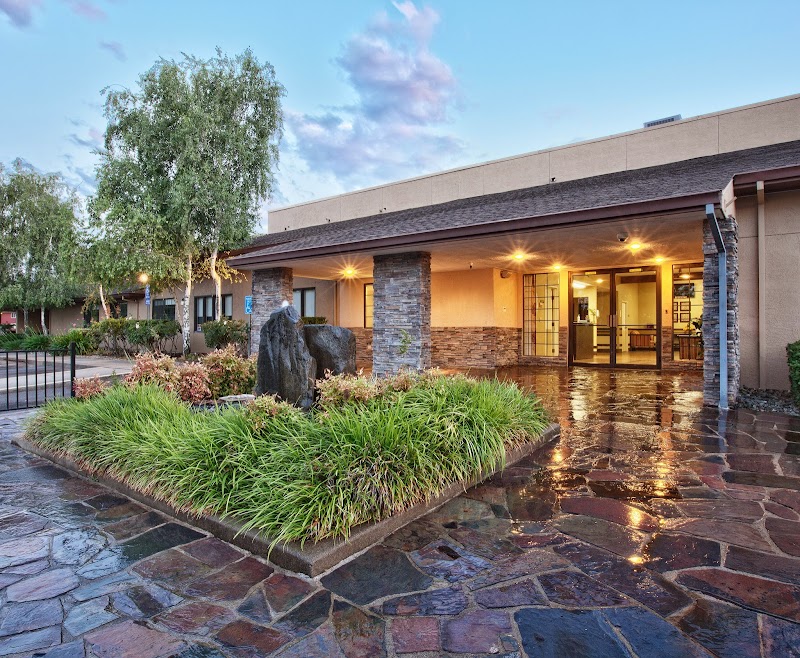 OAK RIVER REHAB nursing home in ANDERSON, CA - Photo 2 of 10