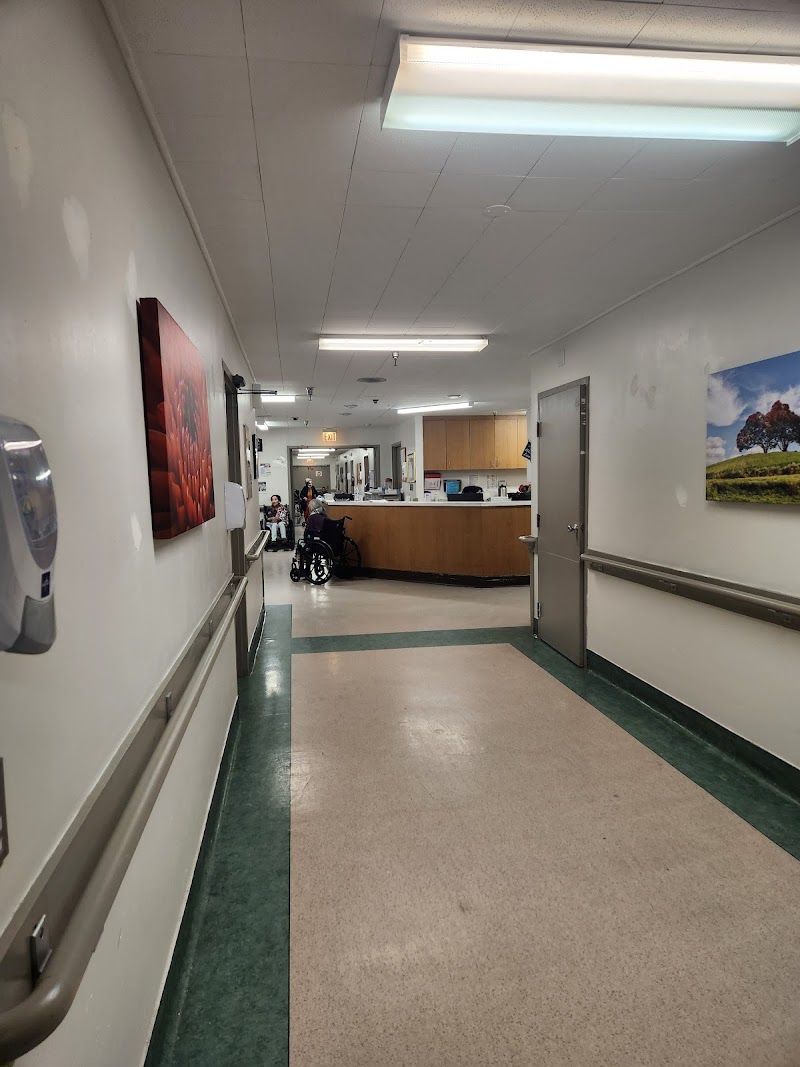 EL CENTRO POST-ACUTE CARE nursing home in EL CENTRO, CA - Photo 3 of 5