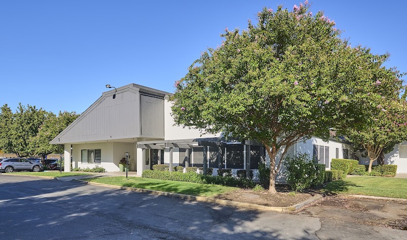 ARBOR REHABILITATION & NURSING CENTER nursing home in LODI, CA - Photo 4 of 10