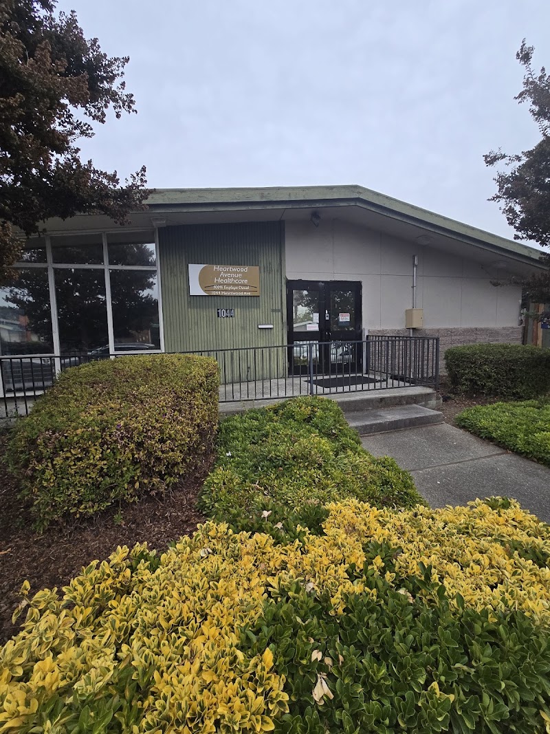 HEARTWOOD AVENUE HEALTHCARE nursing home in VALLEJO, CA - Photo 2 of 5