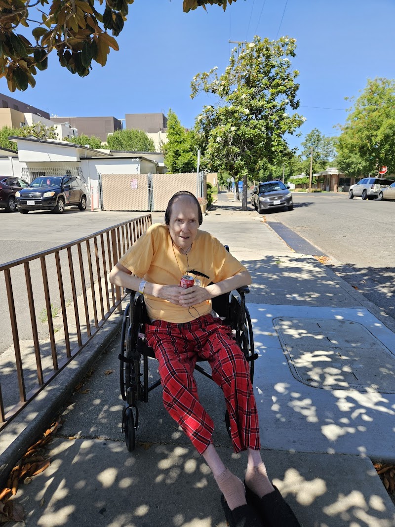LINCOLN SQUARE POST ACUTE CARE nursing home in STOCKTON, CA - Photo 5 of 5