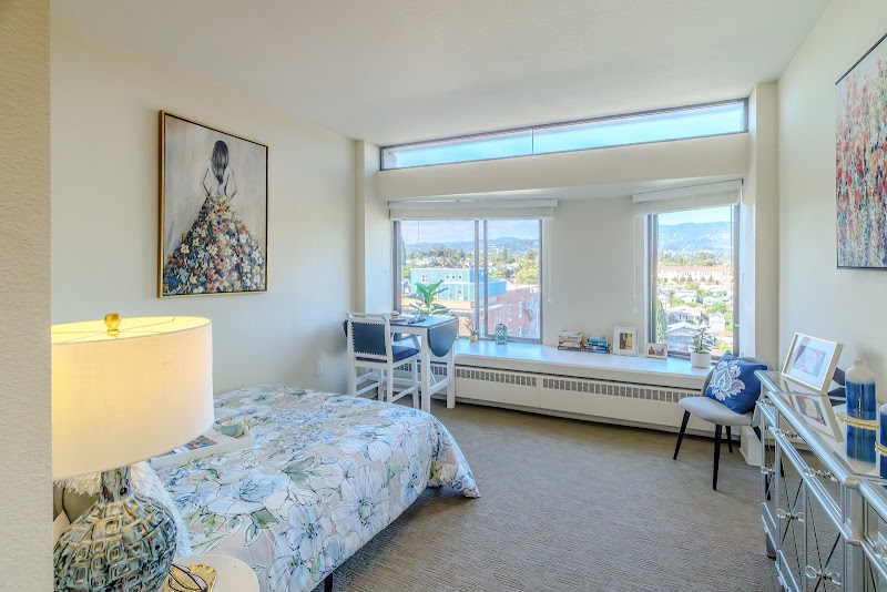 MERCY RETIREMENT & CARE CENTER nursing home in OAKLAND, CA - Photo 3 of 5