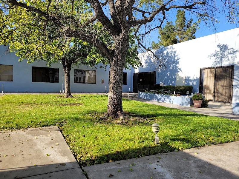 BOULDER CREEK POST ACUTE nursing home in POWAY, CA - Photo 5 of 10