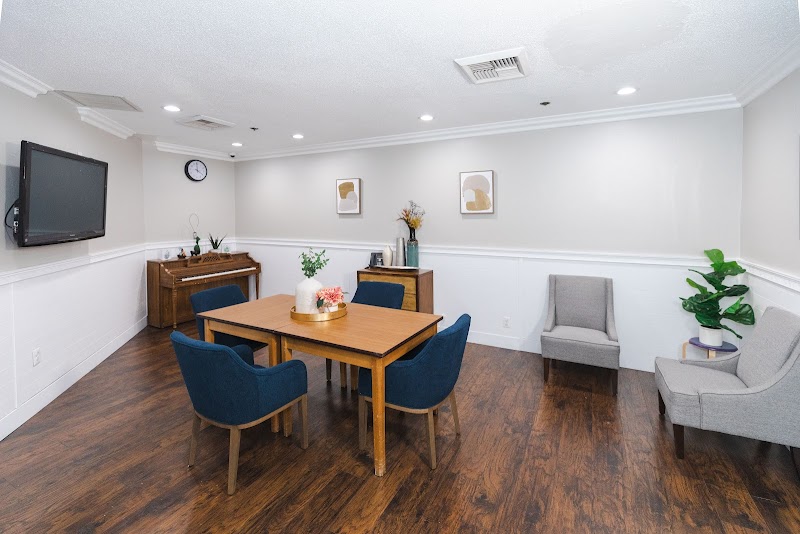 Palm Terrace Healthcare & Rehabilitation Center nursing home in LAGUNA HILLS, CA - Photo 4 of 10