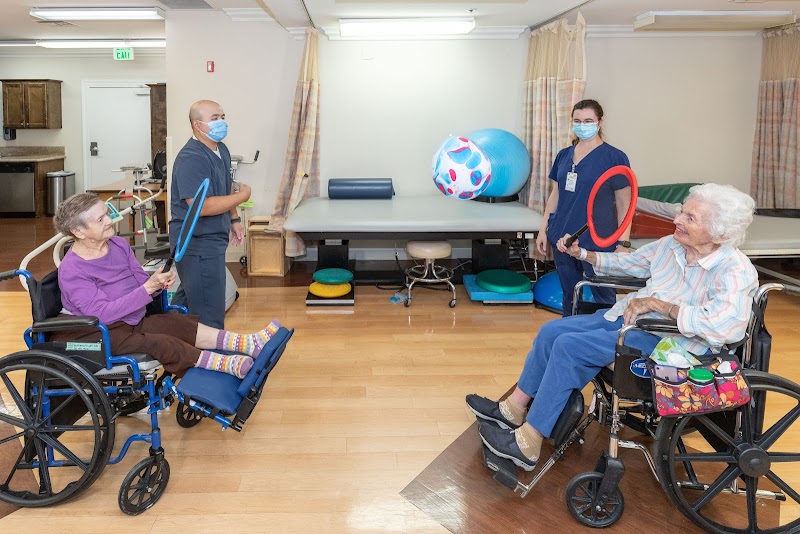 Palm Terrace Healthcare & Rehabilitation Center nursing home in LAGUNA HILLS, CA - Photo 5 of 10