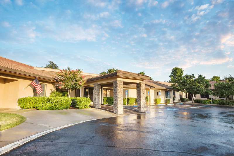 COPPER RIDGE CARE CENTER nursing home in REDDING, CA - Photo 3 of 10