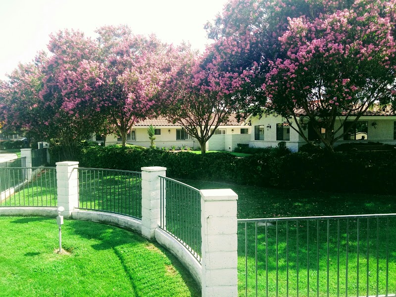 VALENCIA GARDENS HEALTH CARE CENTER nursing home in RIVERSIDE, CA - Photo 3 of 10