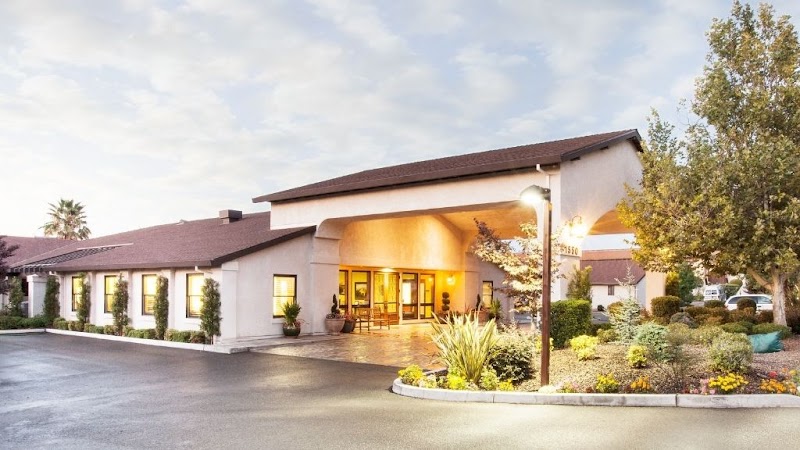 LINCOLN MEADOWS CARE CENTER nursing home in LINCOLN, CA - Photo 2 of 5