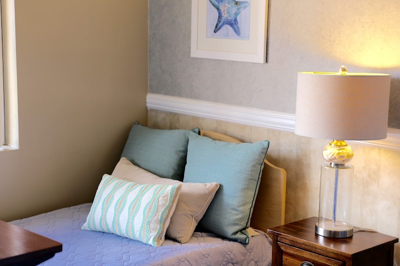 MARINA POINTE HEALTHCARE & SUBACUTE nursing home in CULVER CITY, CA - Photo 4 of 5