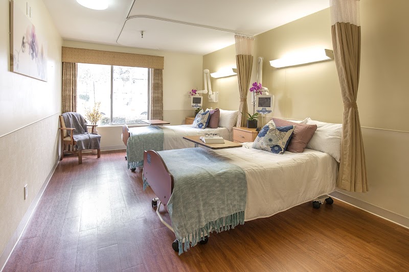 SUNSET VILLA POST ACUTE nursing home in LONG BEACH, CA - Photo 4 of 5