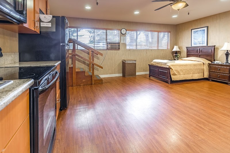 WINDSOR POST-ACUTE CARE CENTER OF HAYWARD nursing home in HAYWARD, CA - Photo 4 of 10