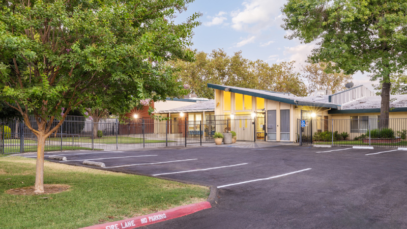 NORTH POINTE CARE CENTER nursing home in SACRAMENTO, CA - Photo 2 of 5