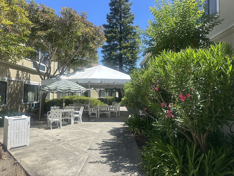 ROSSMOOR POST ACUTE nursing home in WALNUT CREEK, CA - Photo 4 of 10