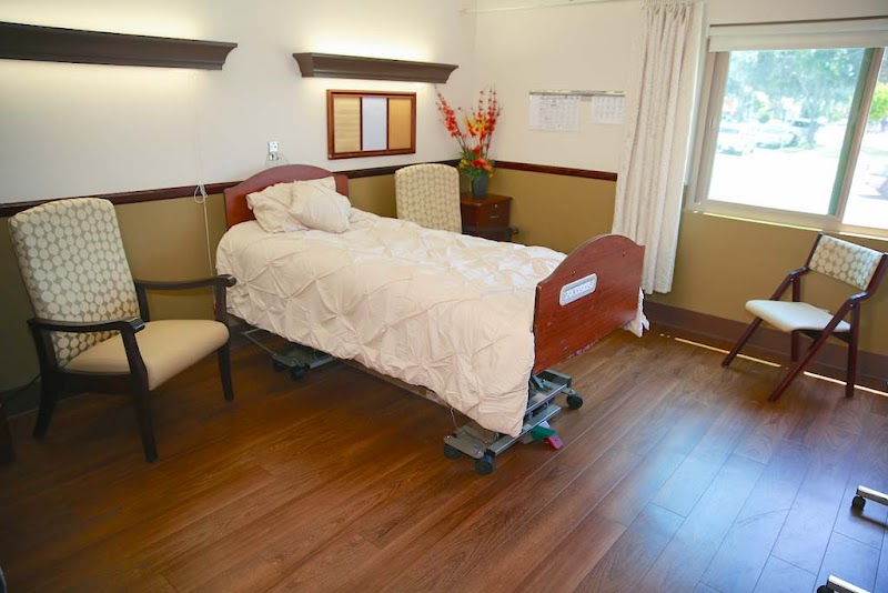 Glenwood Care Center nursing home in Oxnard, CA - Photo 4 of 10