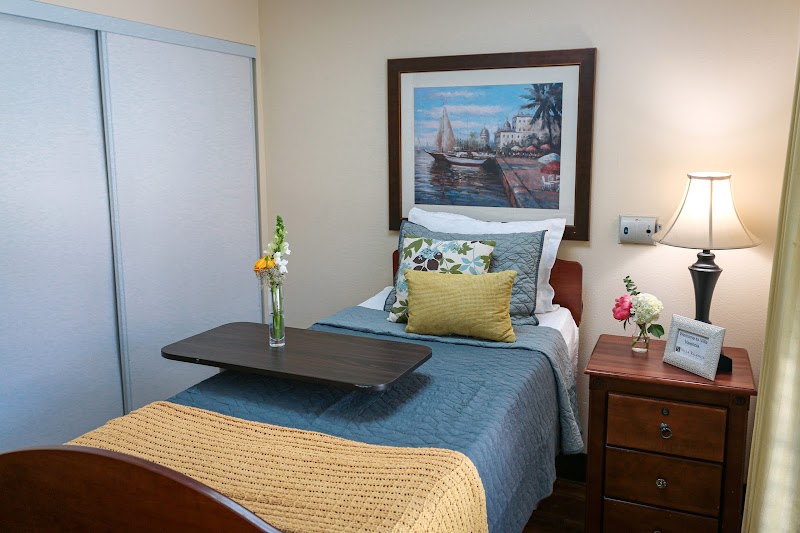 VILLA VALENCIA HEALTHCARE CENTER nursing home in LAGUNA HILLS, CA - Photo 3 of 10