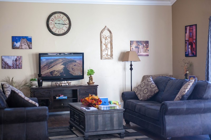 APPLE VALLEY CARE CENTER nursing home in APPLE VALLEY, CA - Photo 3 of 10