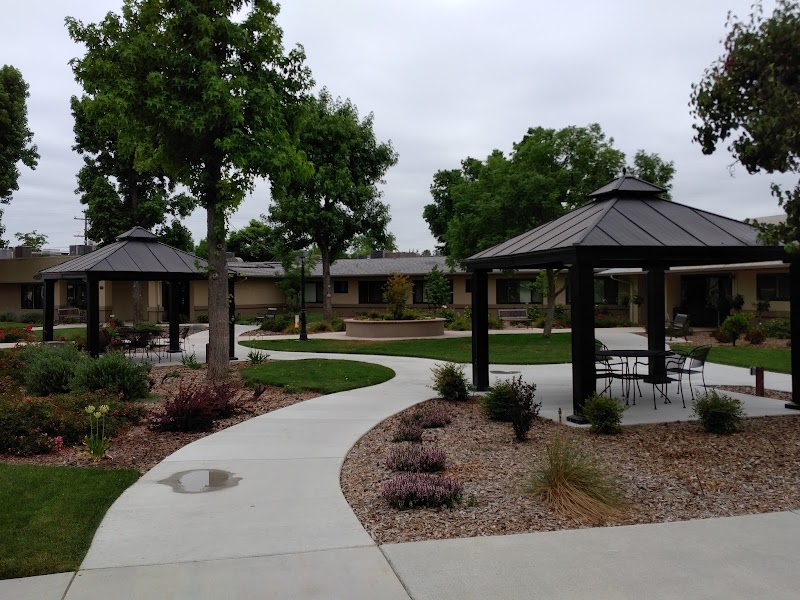 KINGS HEALTHCARE & WELLNESS CENTER LP nursing home in HANFORD, CA - Photo 4 of 5