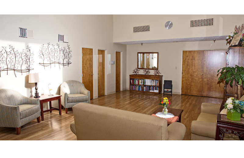 OAK GLEN POST ACUTE nursing home in CHERRY VALLEY, CA - Photo 2 of 5