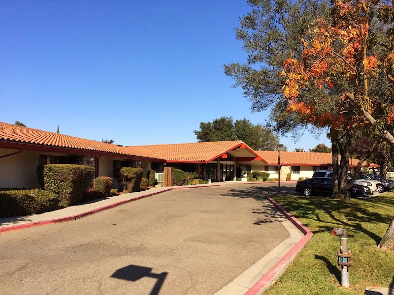 RIVERWOOD HEALTH CARE nursing home in STOCKTON, CA - Photo 4 of 9