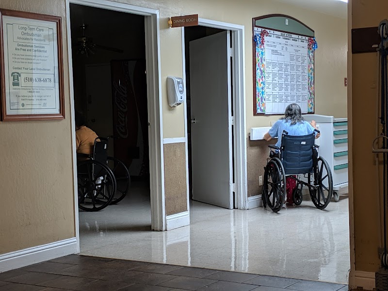 REDWOOD HEALTHCARE CENTER LLC nursing home in OAKLAND, CA - Photo 2 of 6