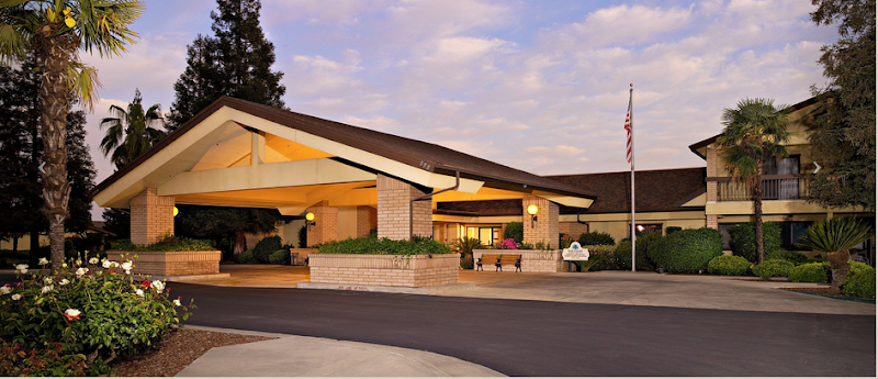 PALM VILLAGE RETIREMENT COMM. nursing home in REEDLEY, CA - Photo 2 of 5